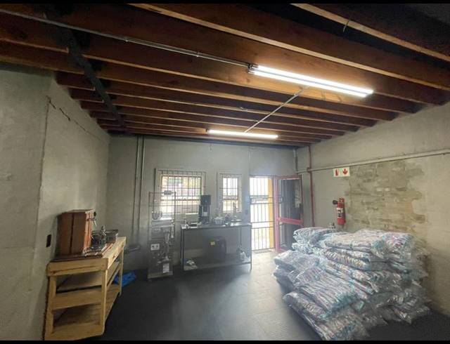 INDUSTRIAL PROPERTY TO RENT IN HENNOPSPARK